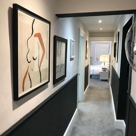 Grand Apartment In Historic Building With Free Parking Canterbury Kültér fotó